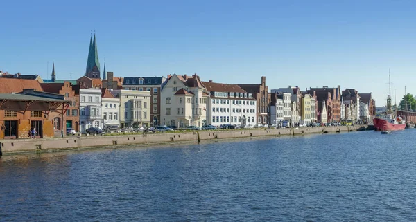 Kuzey Almanya Bir Şehir Olan Hanseatic City Deki Liman Manzarası — Stok fotoğraf