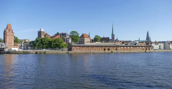 Kuzey Almanya Bir Şehir Olan Hanseatic City Deki Liman Manzarası — Stok fotoğraf