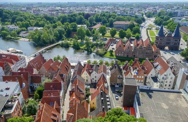 Vista Aérea Ciudad Hanseática Luebeck Una Ciudad Norte Alemania —  Fotos de Stock