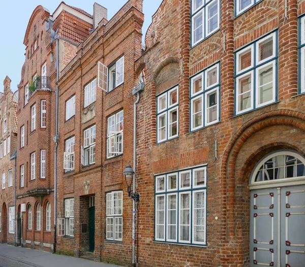 Paisaje Callejero Con Casas Luebeck Una Ciudad Hanseática Norte Alemania — Foto de Stock