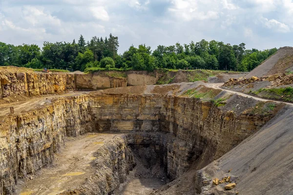 Kamienny Kamieniołom Południowych Niemczech Okresie Letnim Słonecznej Atmosferze — Zdjęcie stockowe