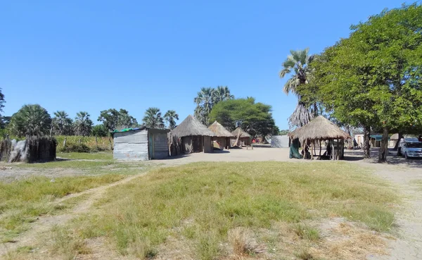 Villaggio indigeno nel delta dell'Okavango — Foto Stock