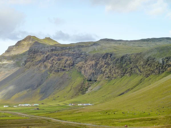 Berglandschaft in Island — Stockfoto