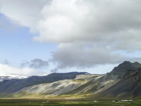 Mountain scenery in Iceland — Stock Photo, Image