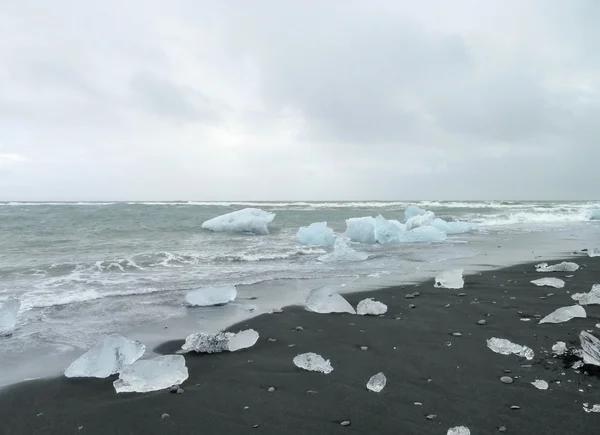 Coastal iceberg scenery — Stock Photo, Image