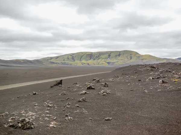 Camino de grava en Islandia —  Fotos de Stock