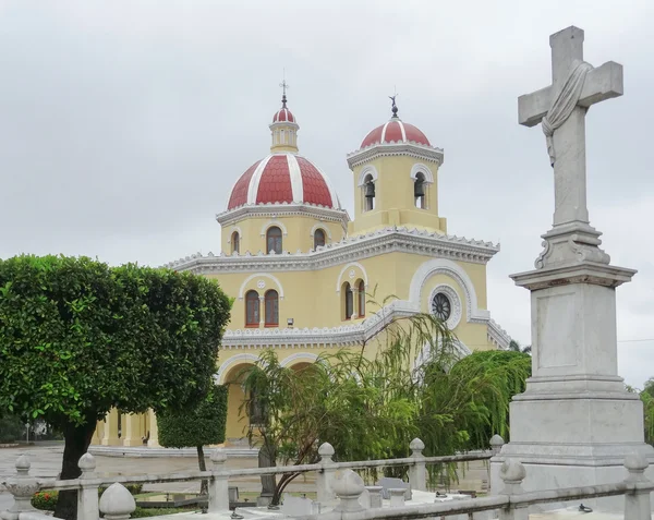 Paisaje en el Cementerio de Colón en La Habana, Cuba — Foto de Stock