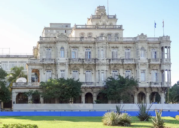 Edifício histórico em Cuba — Fotografia de Stock