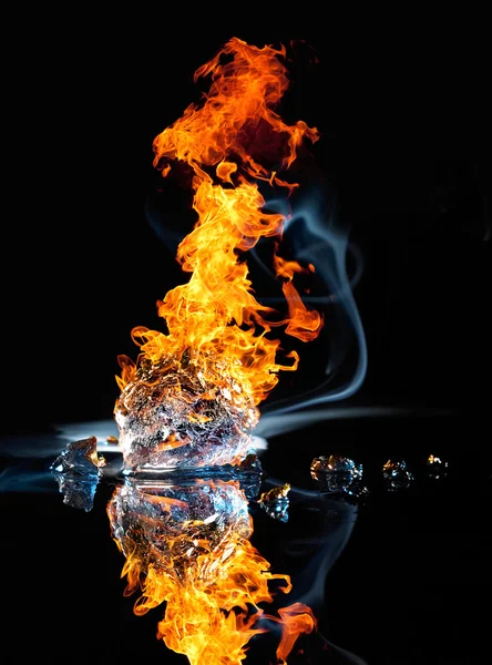 Fire and ice — Stock Photo, Image