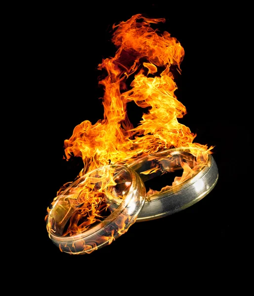 결혼 반지를 굽기 — 스톡 사진