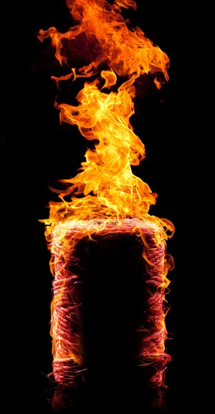 Brandende garen spoel — Stockfoto