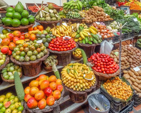 시장에서의 과일 — 스톡 사진