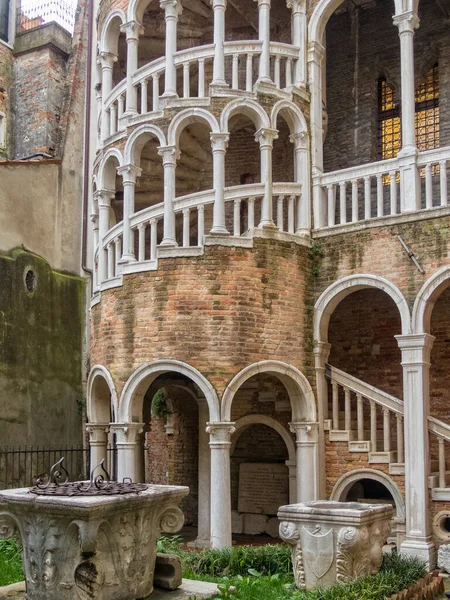 Escalera Exterior Caracol Varios Arcos Del Palazzo Contarini Del Bovolo — Foto de Stock