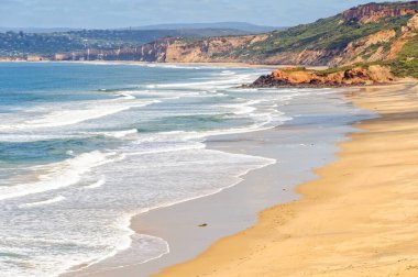 Point Addis Sahili, Sörf Sahili 'ndeki en güzel yerlerden biridir. Anglesea, Victoria, Avustralya.