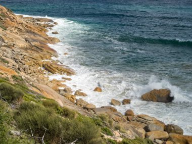 Deniz tarafından yıkanan granit kayalar - Wilsons Promontory, Victoria, Avustralya