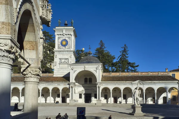 Estatua Caco Personaje Presente Décima Obra Hércules Plaza Central Udine —  Fotos de Stock