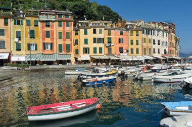 13 september 2020 - Portofino, Italy, small Italian fishing village, Genoa province, Italy. A vacation resort with a picturesque harbour and with celebrity and artistic visitors.