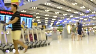 Havalimanı arabası işçi