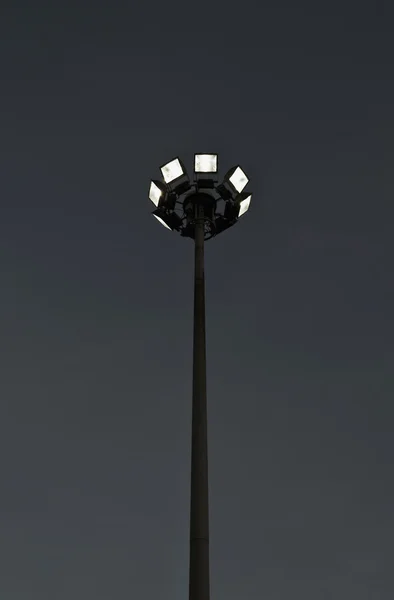 Iluminación de mástil alto, luz deportiva — Foto de Stock