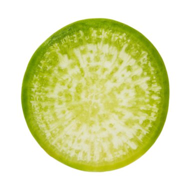 Dilim yeşil turp izole bir arka plan üzerinde