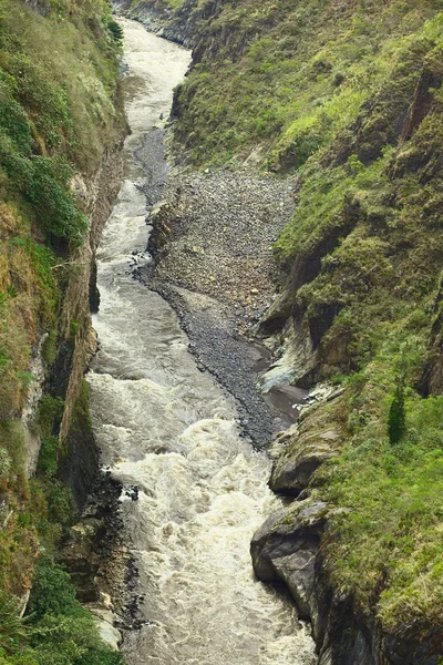 Pastaza Nehri'nde banos, ecuador — Stok fotoğraf