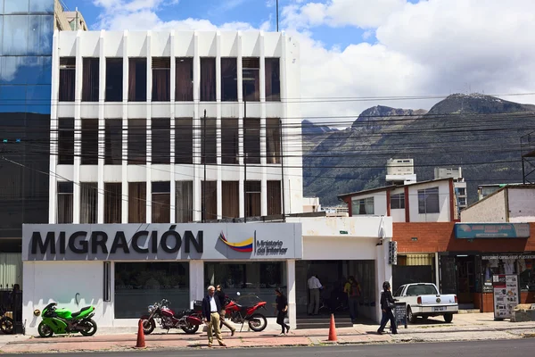 Migrace kancelářská budova v quito, Ekvádor — Stock fotografie