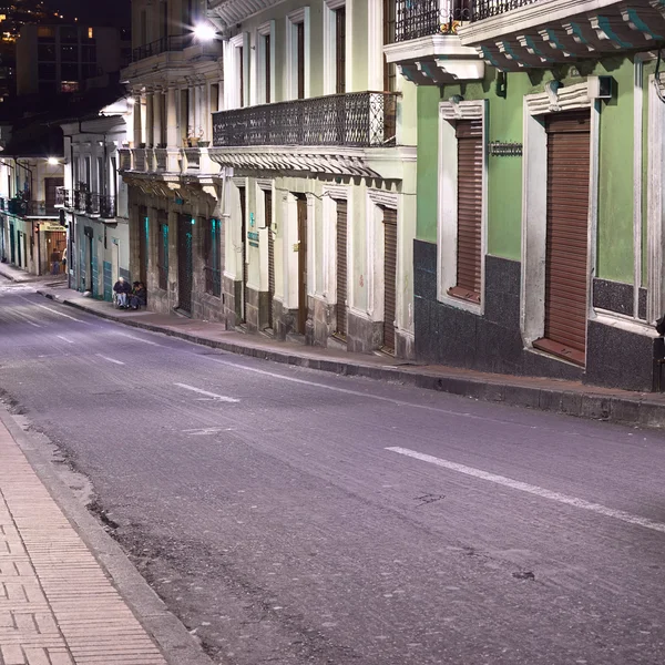 Venezuela street i stadens centrum i quito, ecuador — Stockfoto