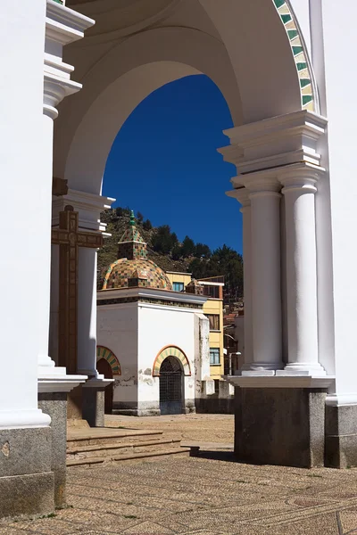 Valvet på basilikan Copacabana i Bolivia — Stockfoto