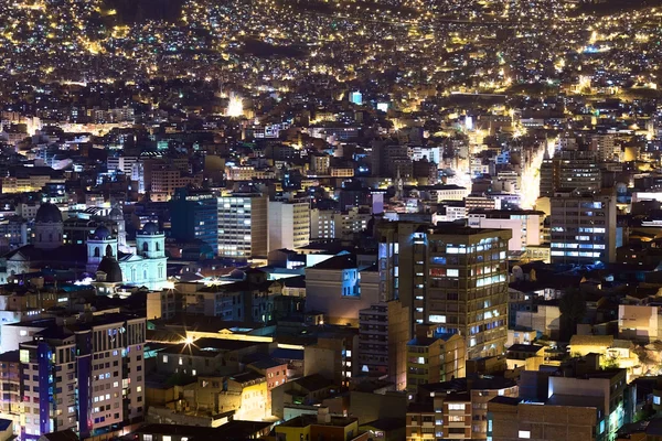 夜にボリビアのラパス — ストック写真