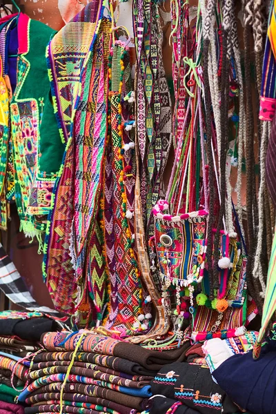 Stand de souvenirs y artesanías en La Paz, Bolivia — Foto de Stock