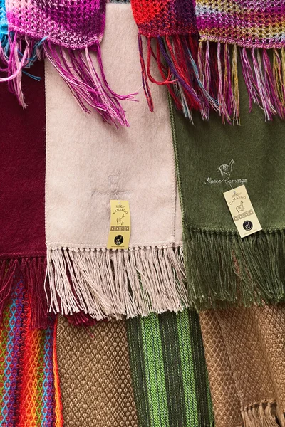 Alpaca Scarves at Shop in La Paz, Bolivia — Stock Photo, Image