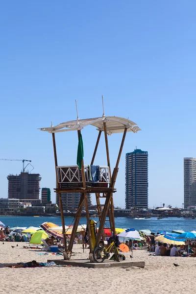 Watchower plavčík na pláži Cavancha Iquique, Chile — Stock fotografie