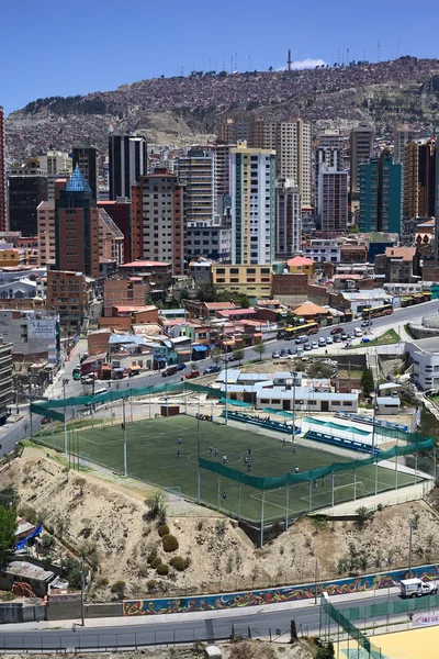 Zapata fotbollsplan i La Paz, Bolivia Stockbild