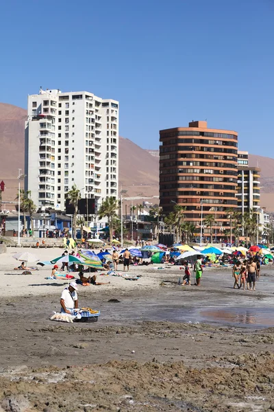 西艺术会馆海滩在智利伊基克 — 图库照片