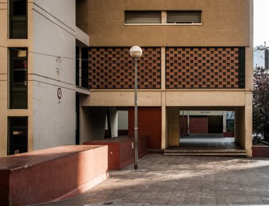 Barcelona'da ofis binası cephe