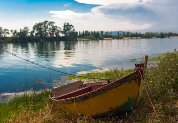 Barco velho em Delta del Ebro — Fotografia de Stock