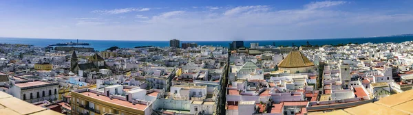 Panorama vista de Cádiz de Torre Tavira na Espanha — Fotografia de Stock