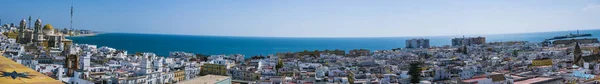 Panorama pohled na Cádiz z Torre Tavira ve Španělsku — Stock fotografie