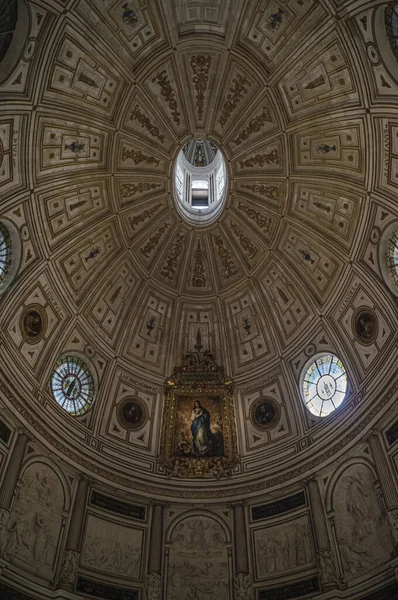 Techo interior de la Catedral de Sevilla Andalucía — Foto de Stock