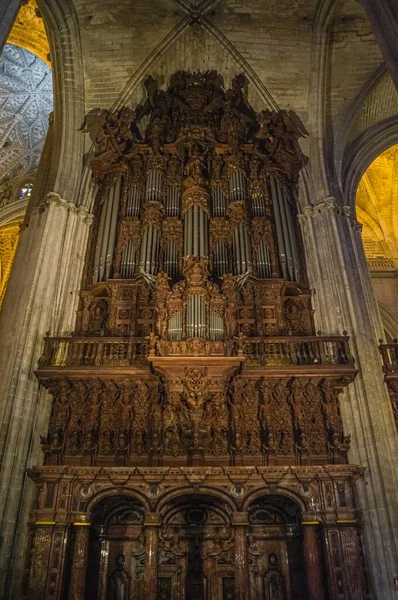 Λεπτομέρεια από το μεγάλο όργανο του καθεδρικού ναού της Παναγίας της — Φωτογραφία Αρχείου