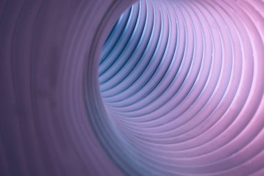 Soyut gri tünel. Arka plan deseninde renk ışığı var..