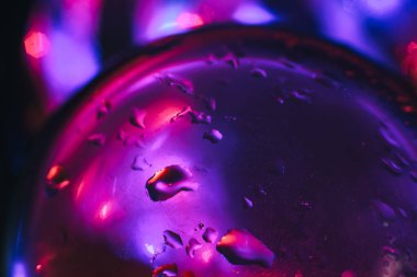 Soyutlama çok renkli su damlası. Tasarım için arkaplan deseni. 