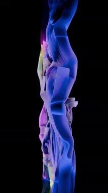 enerjik, renkli soyut şekiller siyah bir arkaplanda yüzüyor..