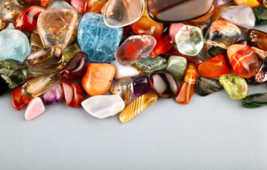 yarı değerli taşlar