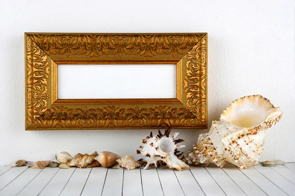 Antique gold frame — Stock Photo, Image