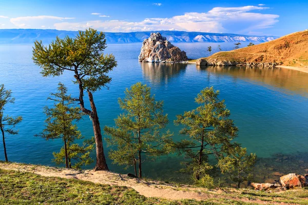 Jezioro Bajkał. letni dzień — Zdjęcie stockowe