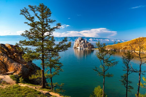 Het Baikalmeer. zomerdag — Stockfoto