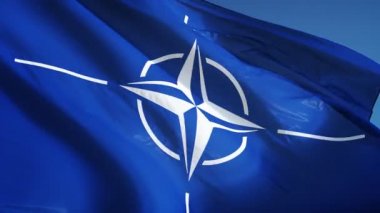 NATO bayrağı yavaş sorunsuz Alfa ile ilmekledi