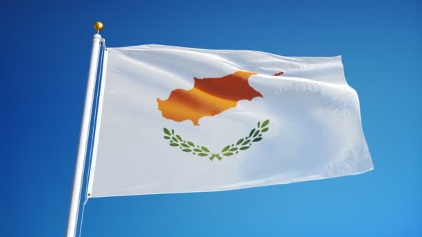 Кипрский флаг в замедленной съемке, зацикленный на альфе — стоковое видео