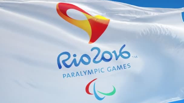 Río 2016 Juegos Paralímpicos bandera en cámara lenta perfectamente en bucle con alfa — Vídeos de Stock